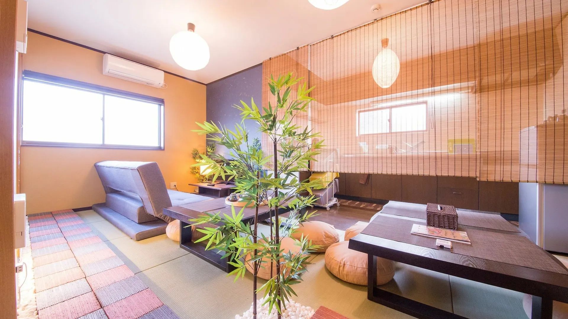 Kyoto Nishikyogoku Villa 0*,  Japan